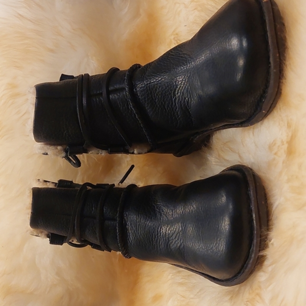 UGG Caspia Ankle Boot new